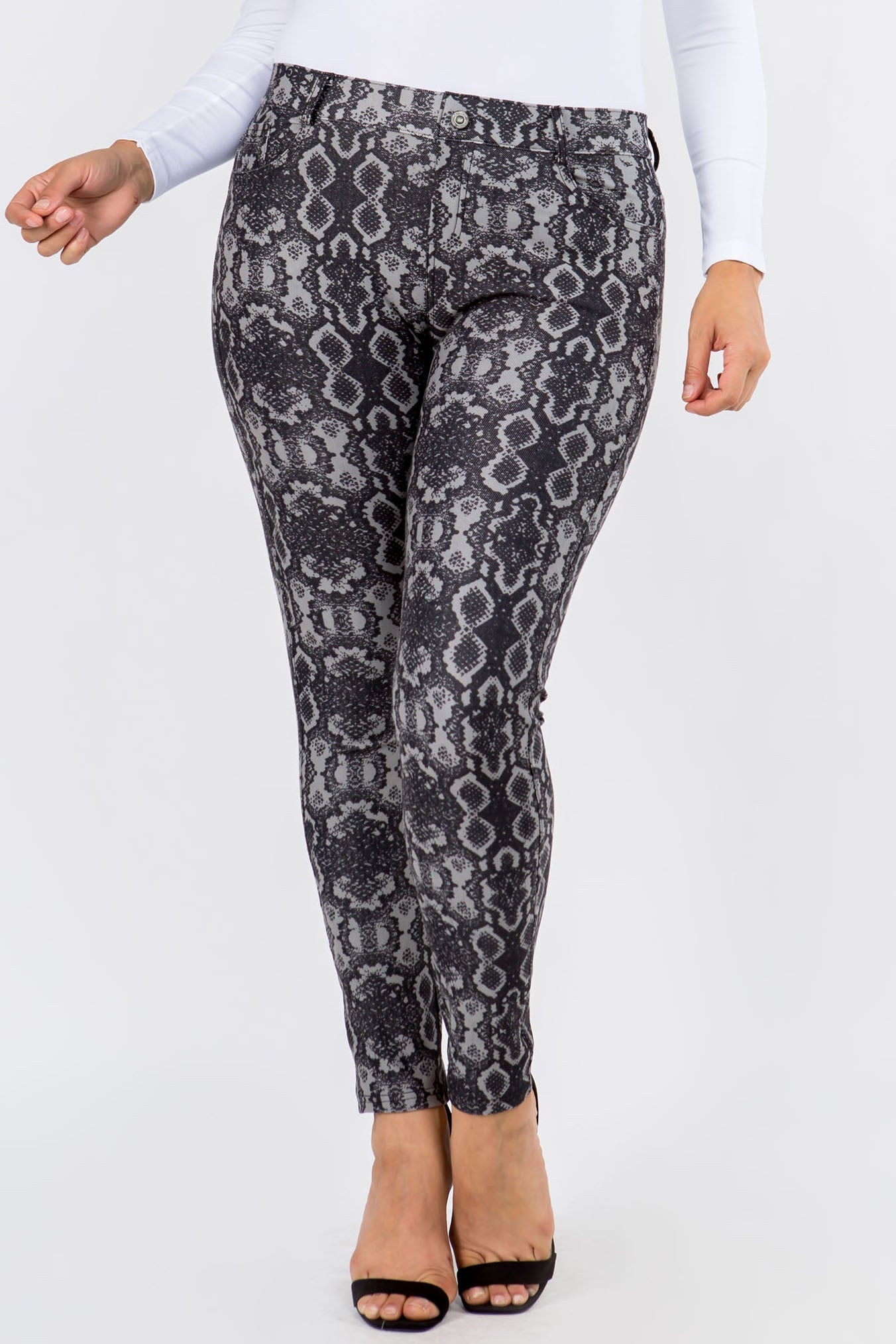 Plus Size Women's Snakeskin Print 5-Pocket Jeggings