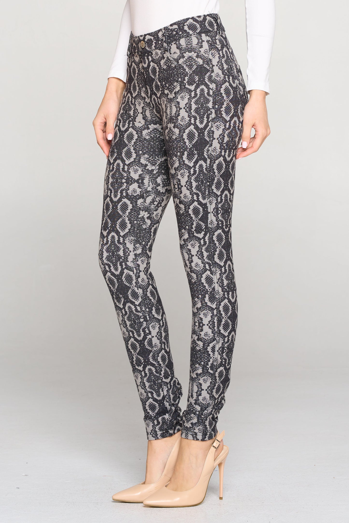 Women's Snakeskin Print 5-Pocket Jeggings