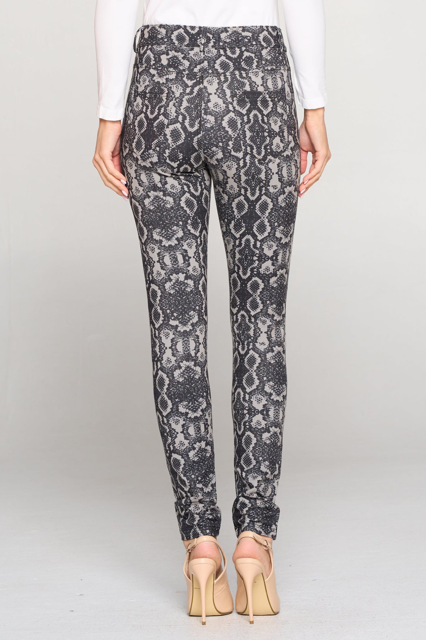 Women's Snakeskin Print 5-Pocket Jeggings