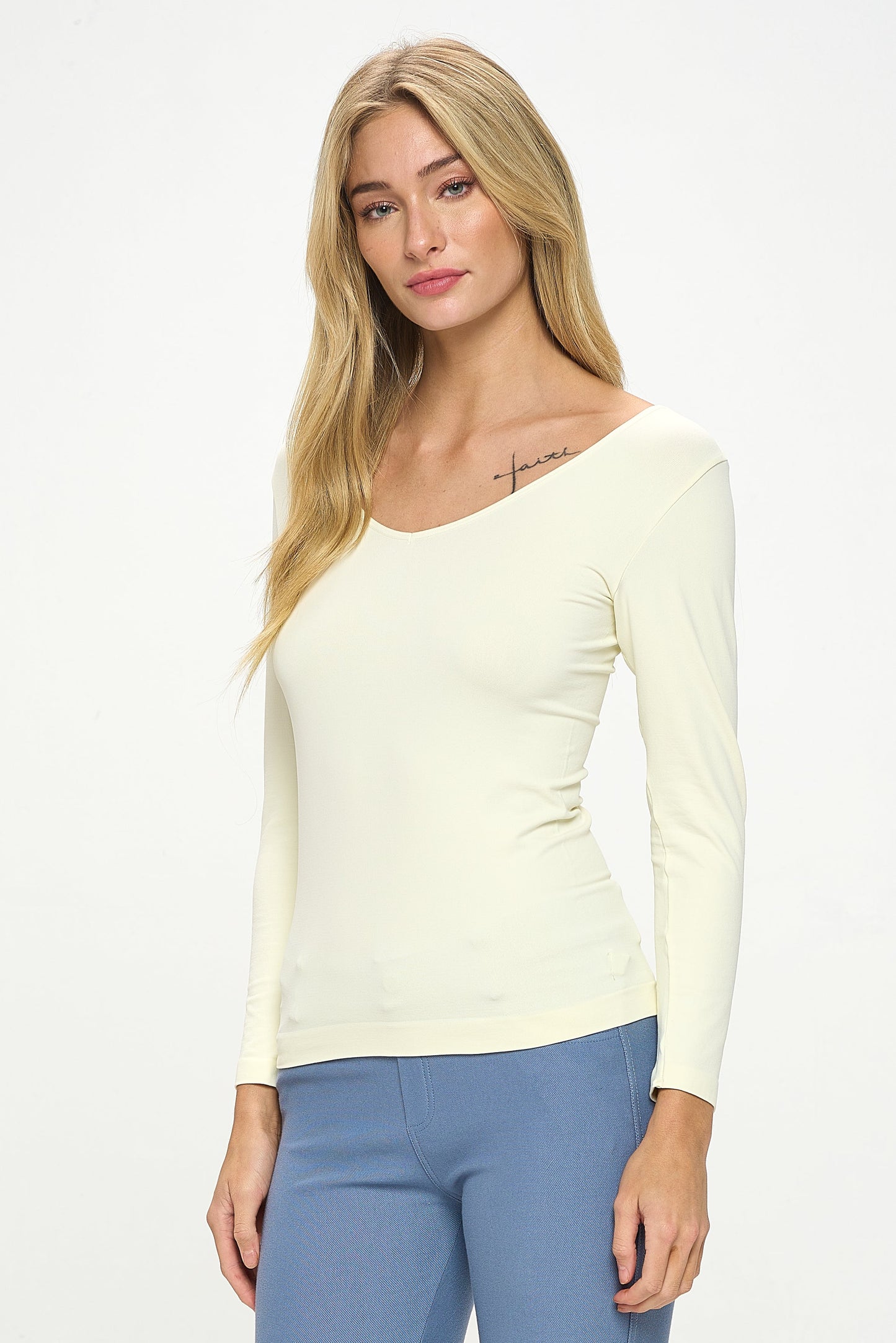 Women's Seamless Reversible V-Neck Long Sleeve Top