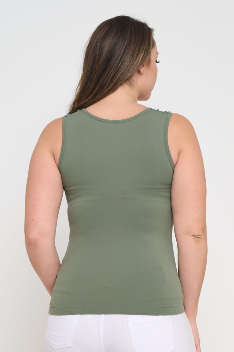 Plus Size Women's U Neck Solid Seamless Tank - Yelete